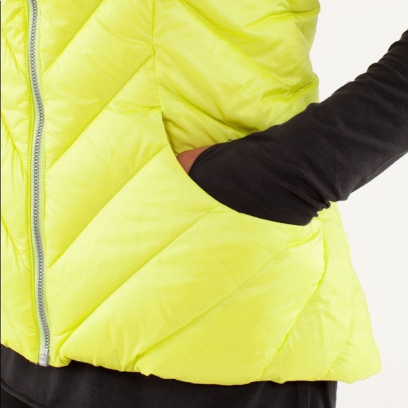 Lululemon Downtown Vest - Split Pea - Picture 5 of 10